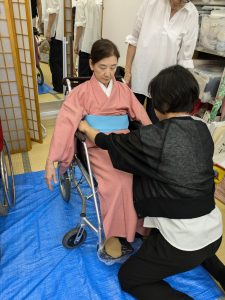 奈良の着付け教室【大和美流着物学院】車いす着付け講習会４回目