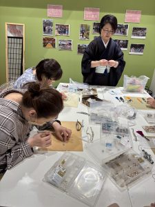 奈良の着付け教室【大和美流着物学院】ビーズ羽織紐講習会＆ランチ会by桃山教室