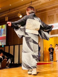 奈良の着付け教室【大和美流着物学院】京ろまんきものパーティー翔　きものショー 