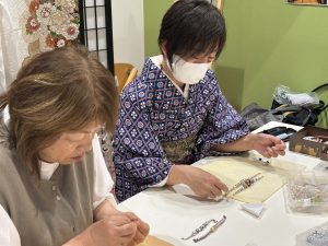 奈良の着付け教室【大和美流着物学院】ビーズ羽織紐講習会＆ランチ会by桃山教室