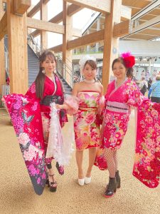 奈良の着付け教室【大和美流着物学院】万博着物イベント　和の輪2025　ドレス着付け