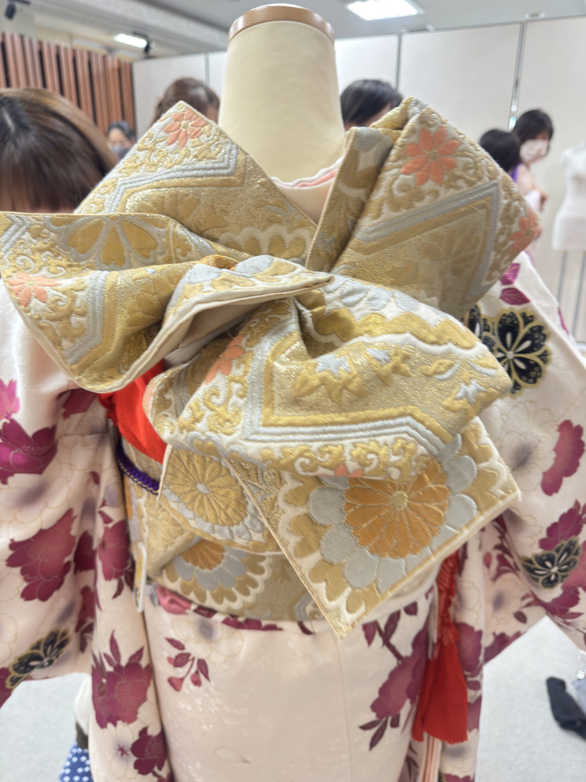 奈良の着付け教室大和美流着物学院「振袖着付け特訓」