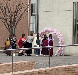 大和美流着物学院卒業式袴着付け