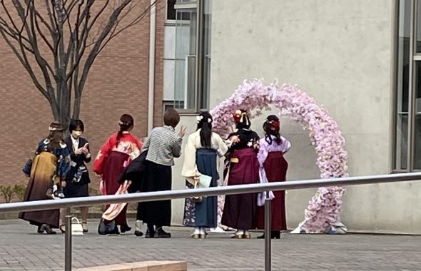 大和美流着物学院卒業式袴着付け