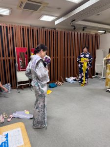 奈良の着付け教室<br>大和美流着物学院<br>彩樂理（さらり）着付け教室<br>🌸ゆかた着方教室＆打ち水大作戦