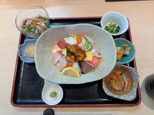 奈良市寿司屋玄治のチラシランチ