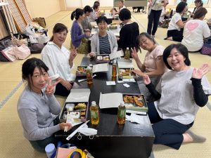奈良教室大和美流着物学院「着装士説明会＆講習会」ランチタイム懇親中
